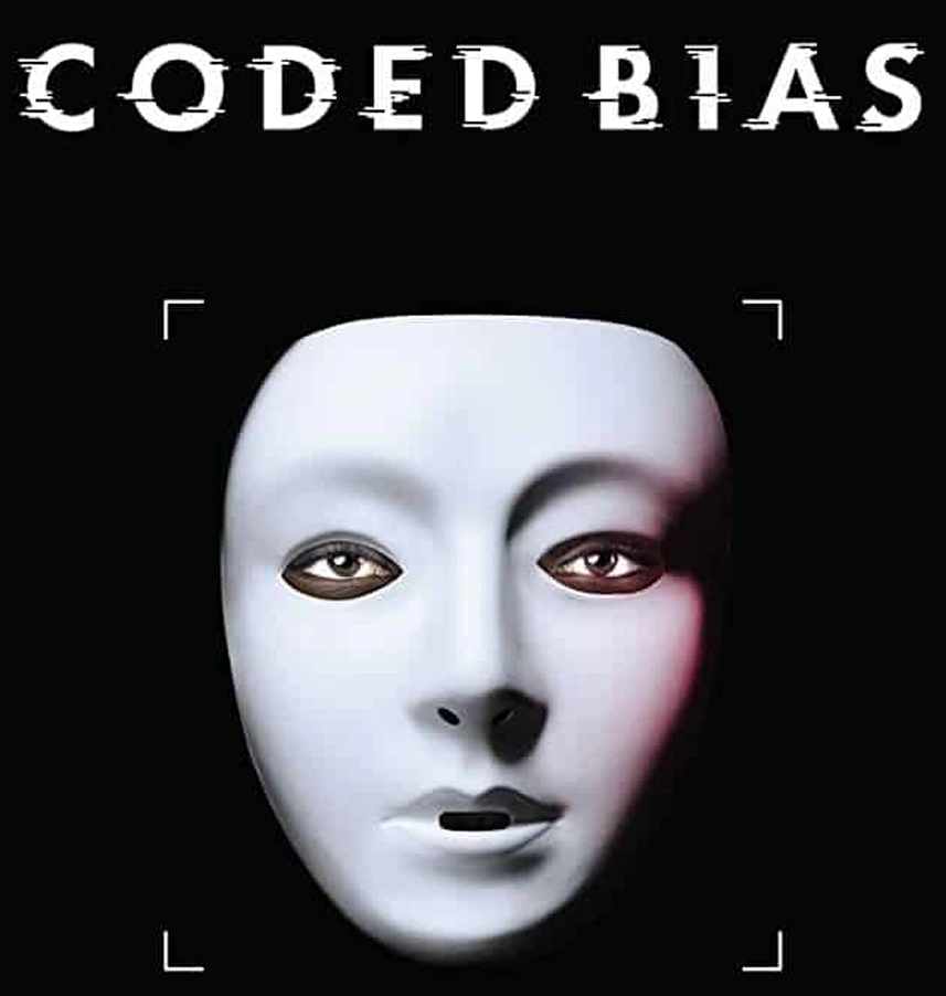 Affiche du ciné-débat Coded Bias avec un masque blanc de reconnaissance faciale sur fond noir et le titre du film.